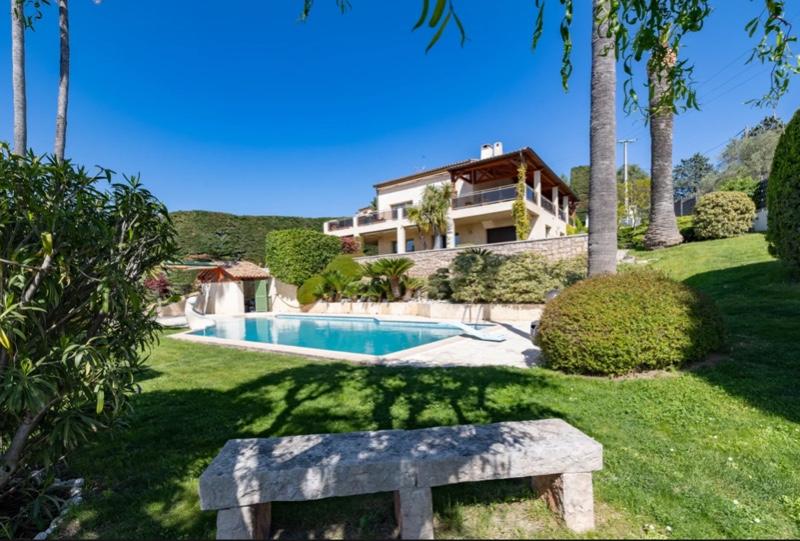 PROPRIÉTÉ À VENDRE - SECTEUR NICE CHATEAU DE CRÉMAT AU COEUR DES VIGNES DE BELLET