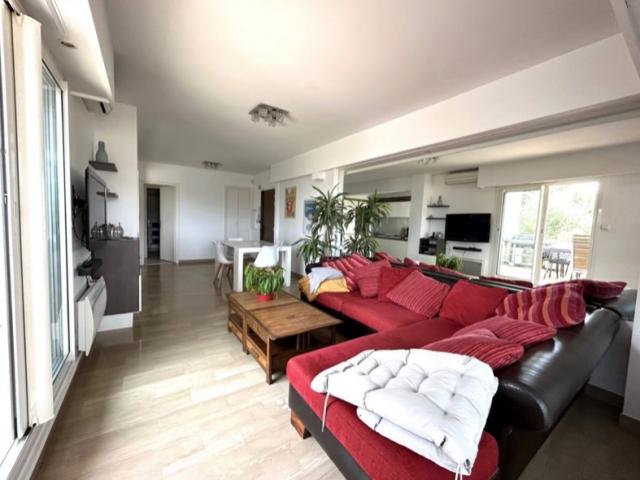 APPARTEMENT 4PIÈCES MEUBLÉ QUARTIER NICE OUEST, ROUTE DE BELLET NICE