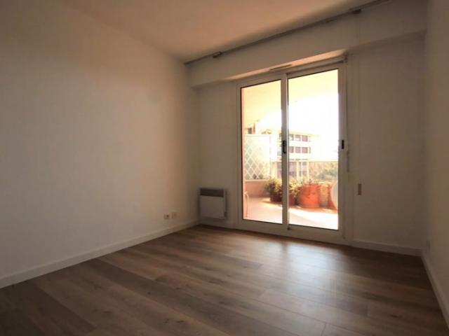 APPARTEMENT 2 PIÈCES NICE OUEST QUARTIER CORNICHE FLEURIE NICE 