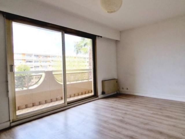 APPARTEMENT STUDIO SECTEUR SAINT AUGUSTIN, AVENUE HENRI MATISSE  