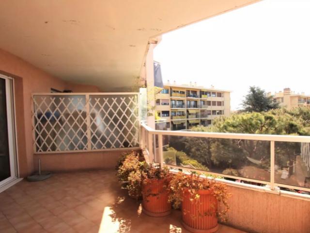 APPARTEMENT 2 PIÈCES NICE OUEST QUARTIER CORNICHE FLEURIE NICE 