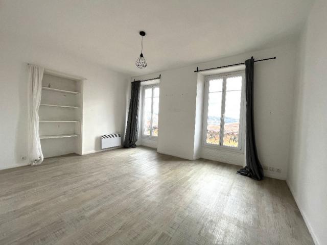 2-3 PIECES  - VIEUX VILLEFRANCHE