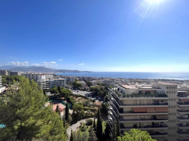 APPARTEMENT 3 PIÈCES - AVENUE DE LA LANTERNE NICE - RÉSIDENCE ARCADIA