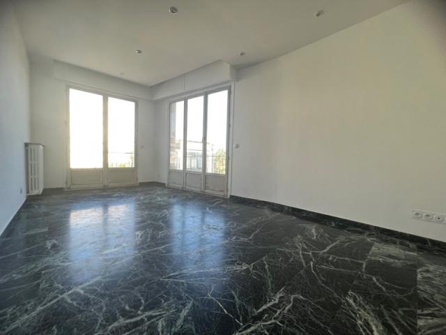 2P - APPARTEMENT DEUX PIÈCES RÉNOVÉ - NICE OUEST - QUARTIER FERBER 